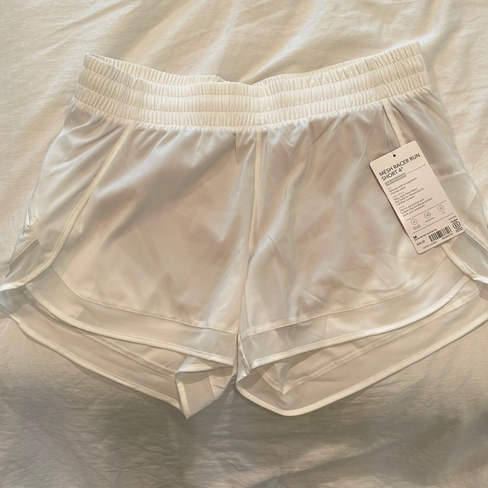 Athleta Mesh Racer Run Short 4"